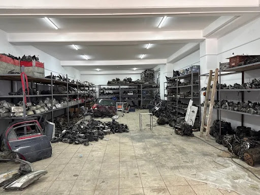 Oto Serkan İç Raflar ve Çıkma Parçalar